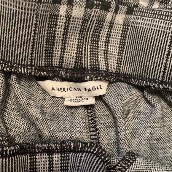 American Eagle Plaid Paper Bag Shorts - Picture 3 of 4
